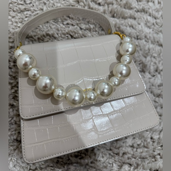 JW PEI FAE TOP HANDLE CROSSBODY - IVORY CROC - Picture 1 of 16